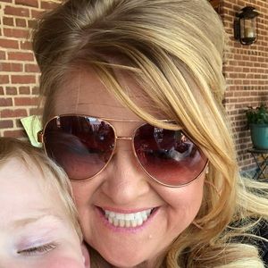 Meet your Posher, Stephanie